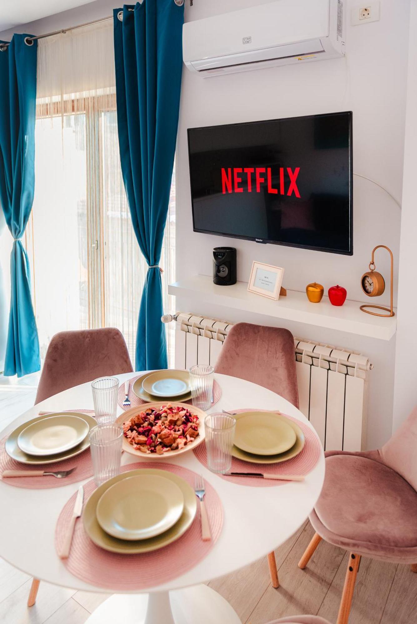 Downtown Apartment Boutique - Blue & Pink Bucureşti Ngoại thất bức ảnh