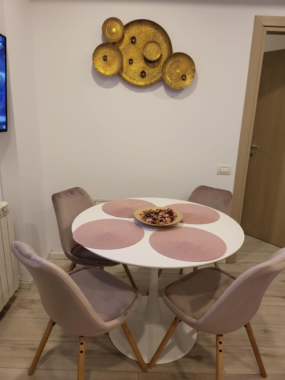 Downtown Apartment Boutique - Blue & Pink Bucureşti Ngoại thất bức ảnh